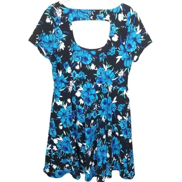 Torrid Womens 1X Black Blue Floral Open Back Short - Picture 8 of 8